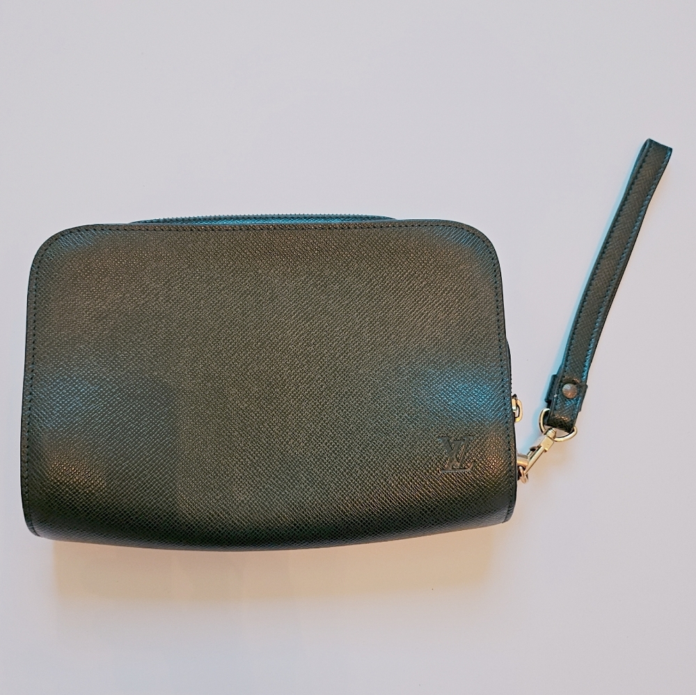 LOUIS VUITTON Green Tiga Wrist Clutch Bag Unisex.